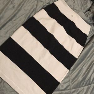Lulu lemon skirt